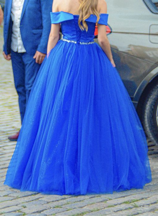 Бална рокля