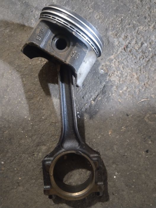 Продам шатуны на Форд
