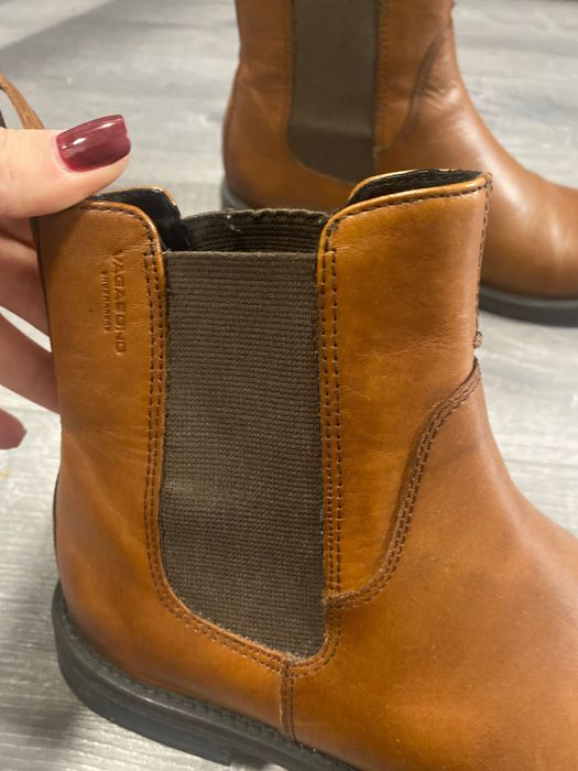 Ghete din piele naturală