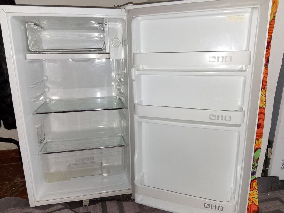 Холодилник сатылады