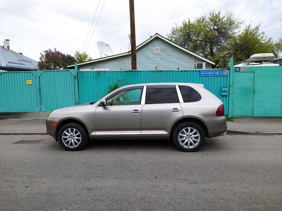 Porsche Cayenne  2006
