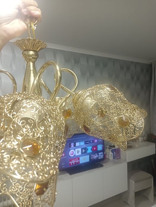 Продам люстру 5 рожков