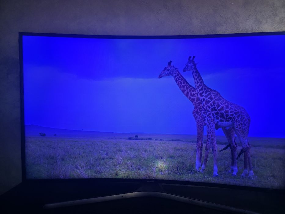 Televizor samsung 4k HDR  diagonala de 125cm curbat