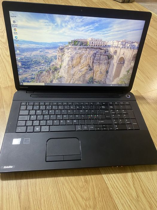 Leptop TOSHIBA in stare foarte buna
