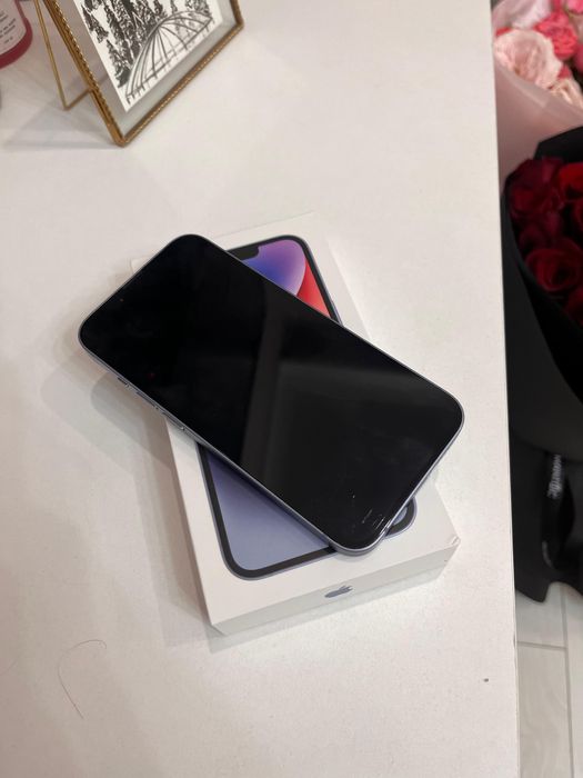 Iphone 14 голубого цвета