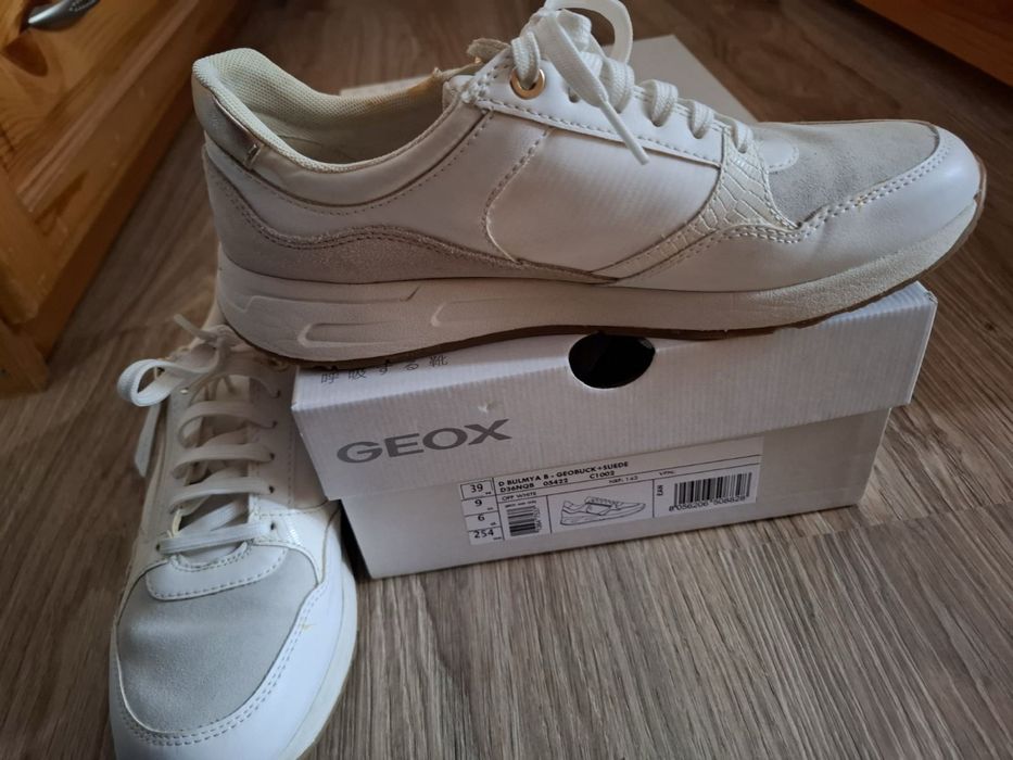 Бели Сникърси Geox 39 номер