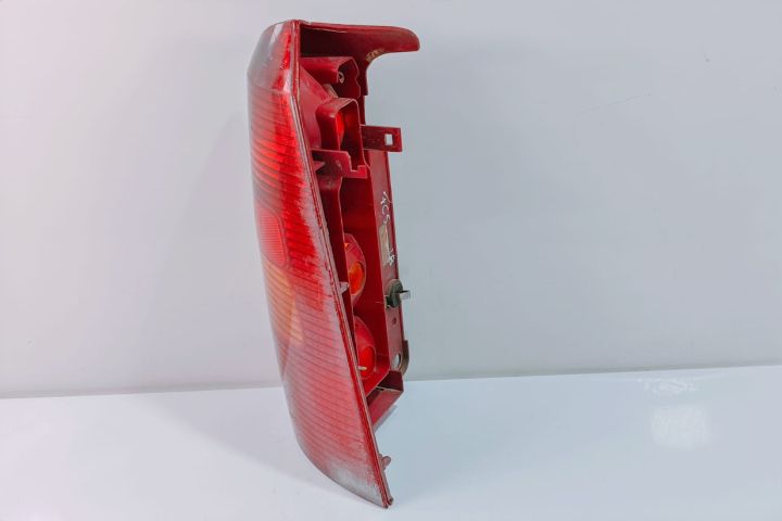 Stop   tripla dreapta  1M5113404DA Ford Focus prima generatie