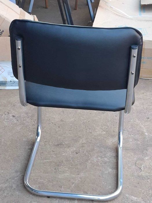 Metall karkasli silviya stullari