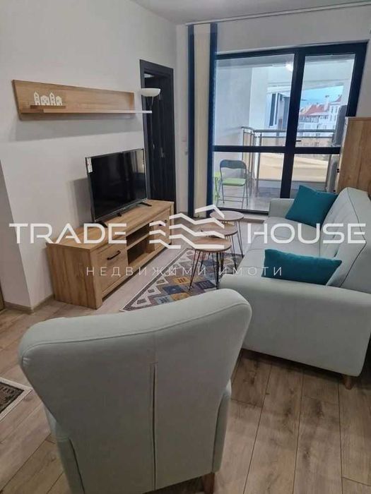 Дава се под наем Двустаен апартамент в Пловдив, Младежки Хълм - 85 кв.м за 600 € - Снимка #2