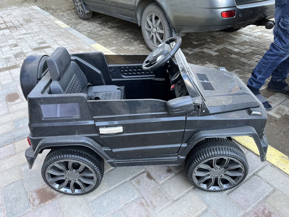 Детский автомобиль