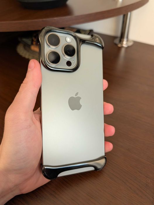 Husa din titan pur Iphone 16 Pro Max