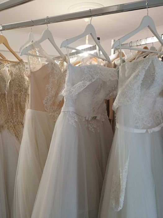 Vând Urgent Salon rochii mireasa și gala