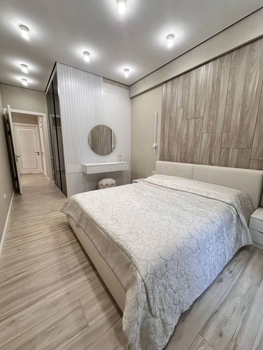 Продам в ЖК Казахстан 3/6/10, 88 кв.м + балкон