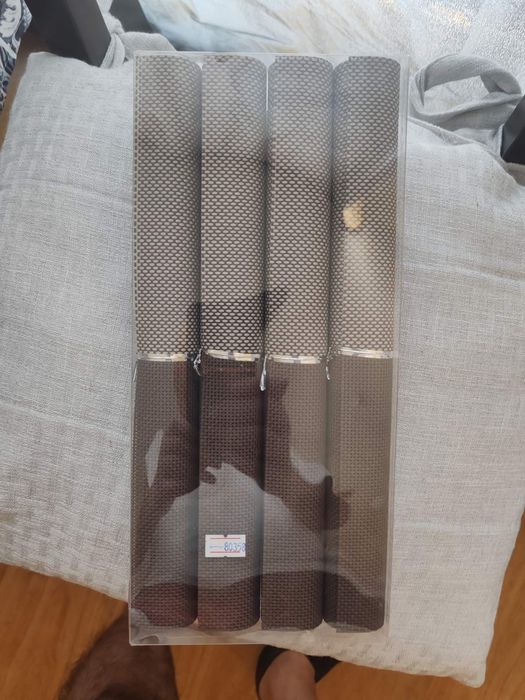 Продавам подложки за чинии