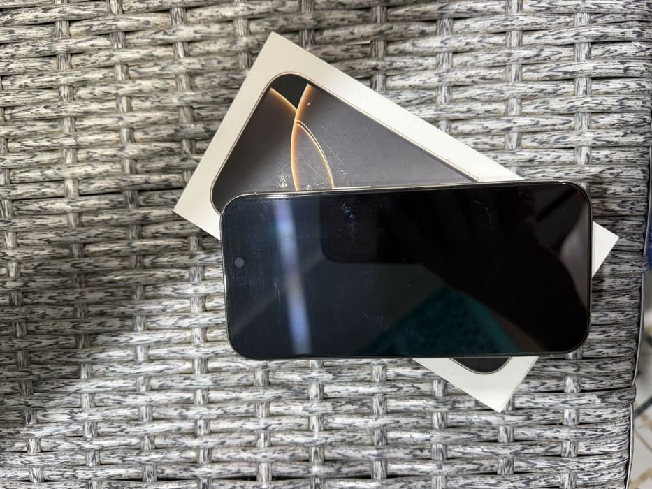 Iphone 16 pro в хорошем состояний