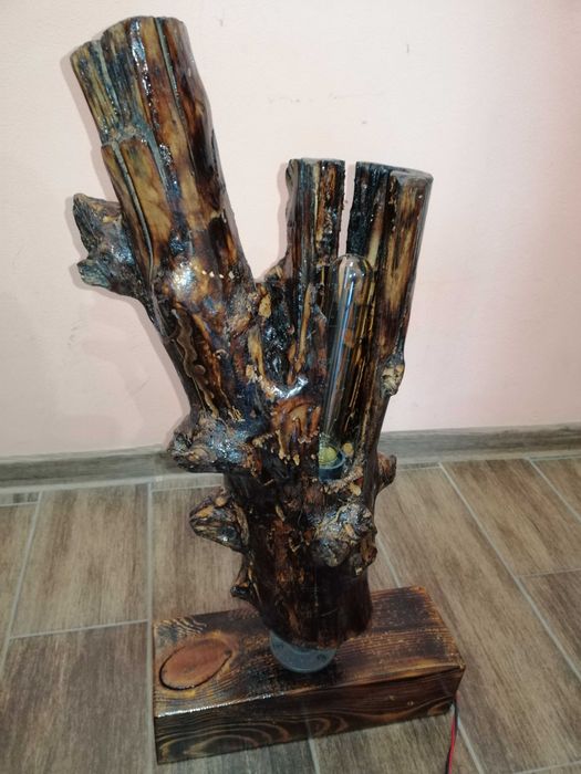 Lampa din trunchi veioza de lemn (cires) lucrata manual, bar, restaura