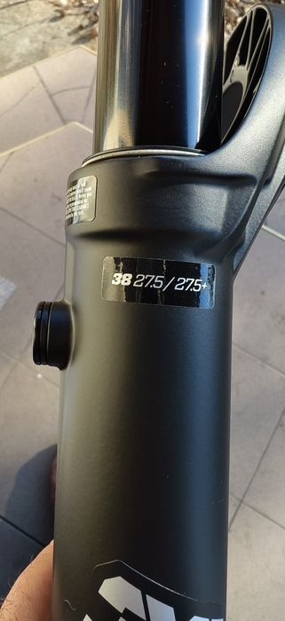 Нова FOX RACING SHOX 38 FLOAT Rhythm 27.5" 170mm GRIP BOOST 15x110mm