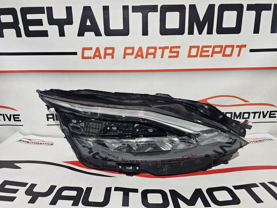 Far dreapta led Nissan Qashqai J12 dupa 2020 cod 100-8D02G