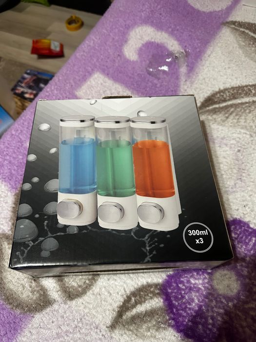 Dozator de săpun, montare pe perete, cu 3 compartimente, 300 ml