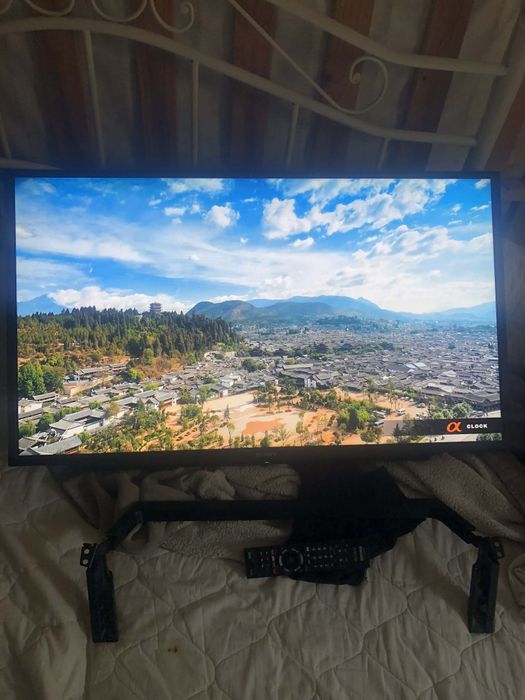 TV  SONY BRAVIA  diagonala 101.6