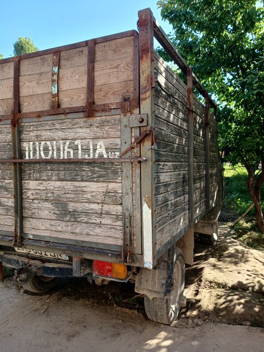 Uaz 1980yili narhi 2000$