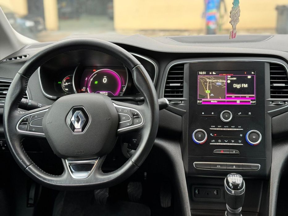 De vanzare Renault megane  4