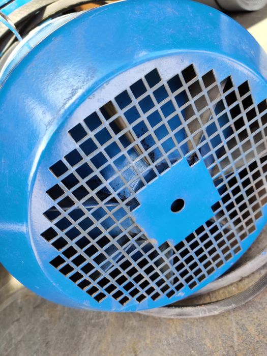 Vind motor trifazic (ca nou)