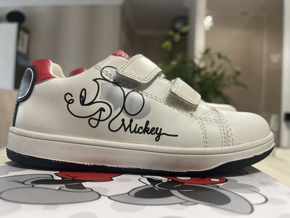 Pantofi Geox modelul Mickey marimea 27