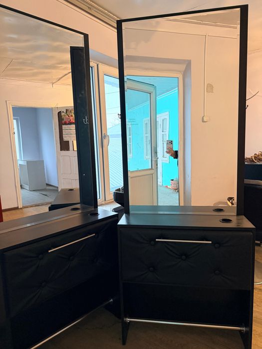 Кресло, зеркало , мойка парикмахерская