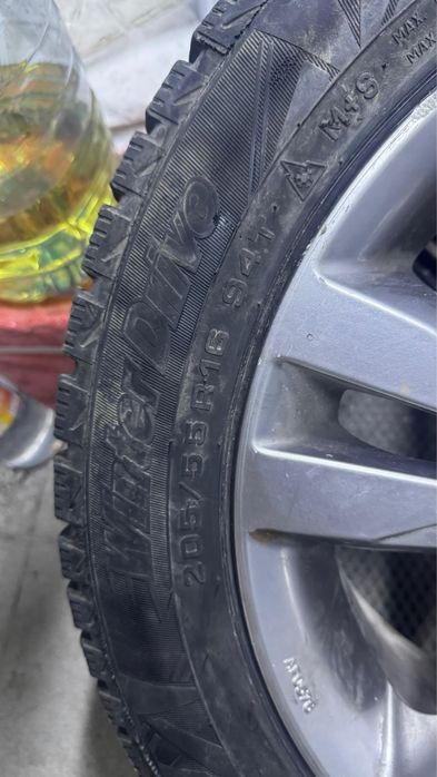 Продаю литой диск с резиной(1шт)