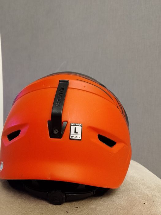 Каска для лыж и сноуборда Salomon Cruiser.