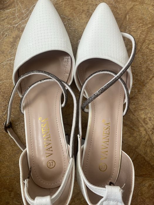 Женская обувь туфли