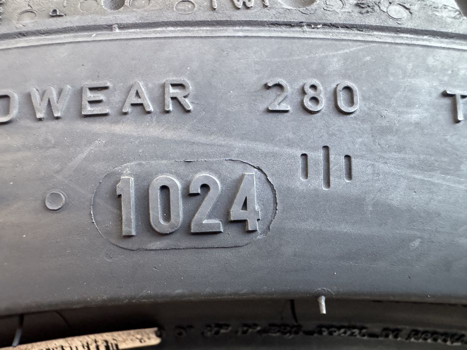 235 35 20 / 275 30 20 PIRELLI