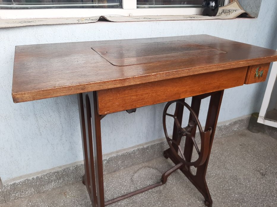 Старa шевна машина Veritas