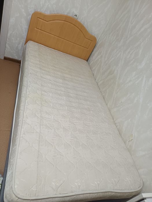 Продам кровать односпальную