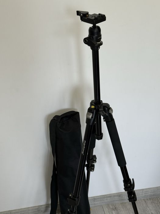 Tripod camera Nou