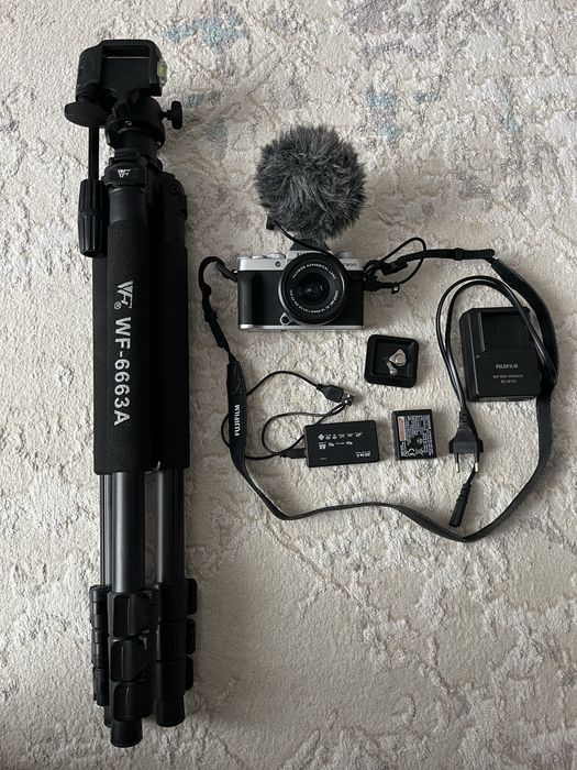 Продам камеру/фотоаппарат Fujifilm XT200