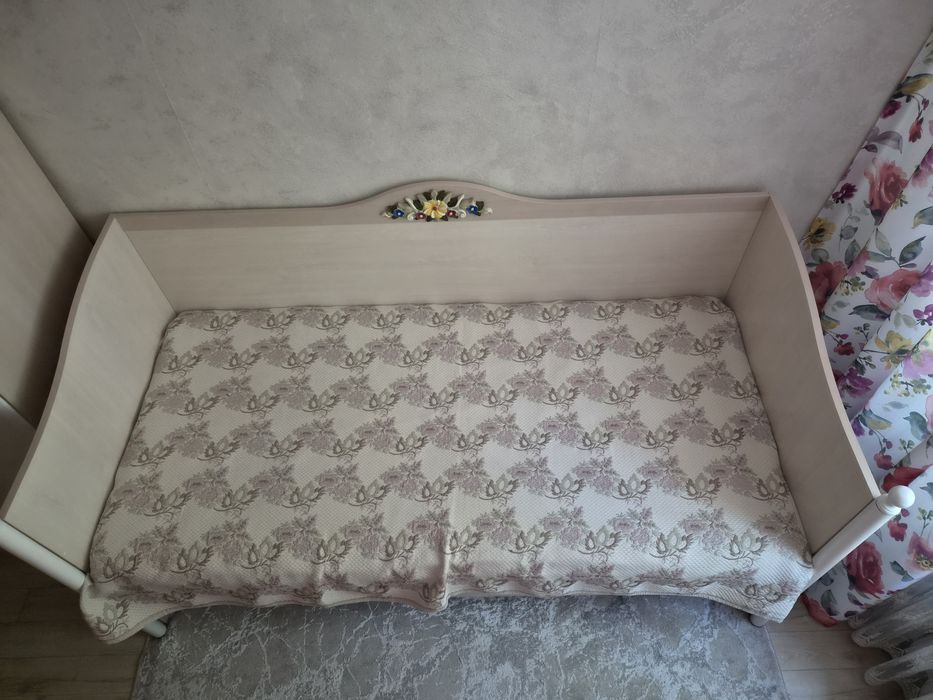 Кровать для детей и подростков