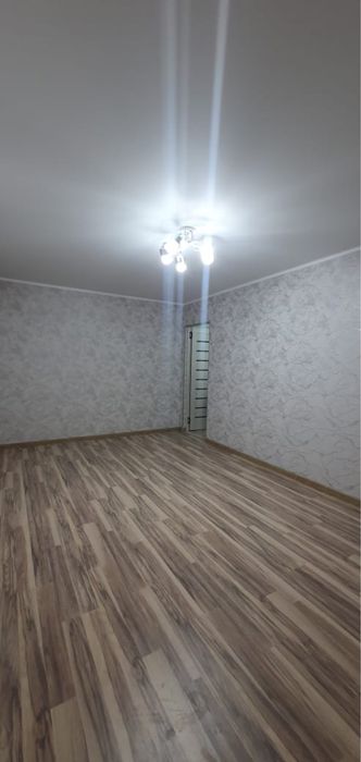 Продам 2 ух комнатную квартиру