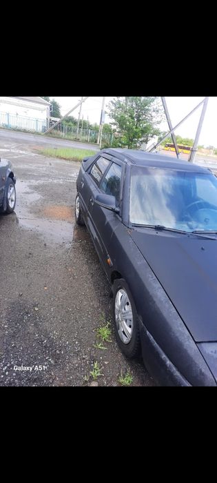 Продам машину Мазда323