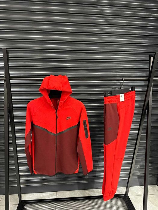 Червен-биколор екип - Nike Tech | 100% памук