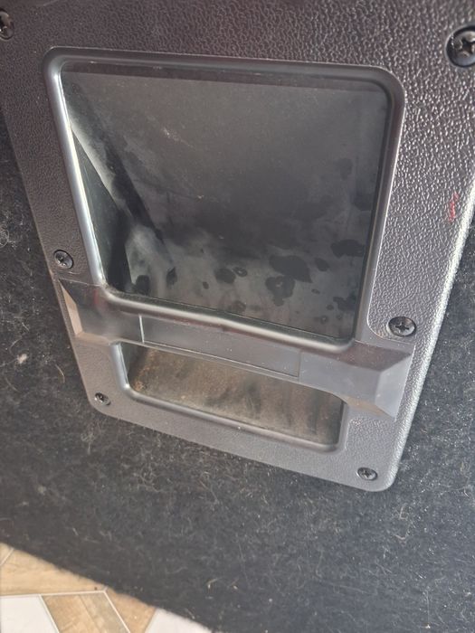 Vând bas activ 1200W difuzor de 18