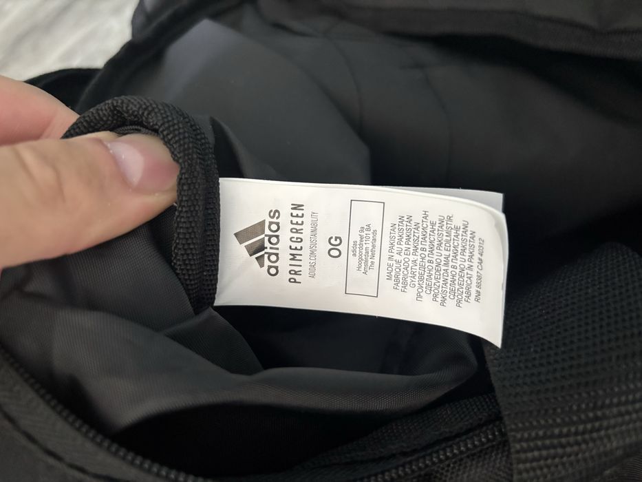 ЧИСТО НОВ спортен сак Adidas Primegreen (Черен)
