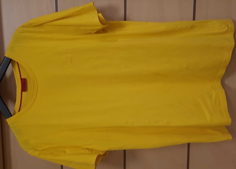 Hugo Boss-Много Запазена