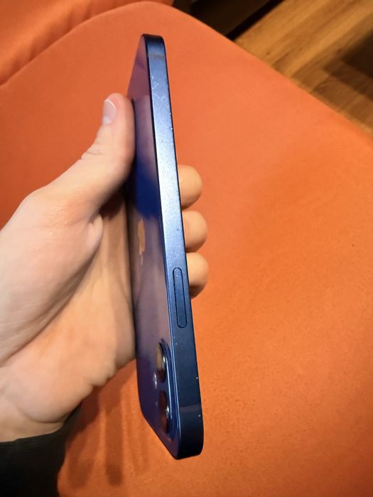 Телефон Iphone 12, 64GB , син