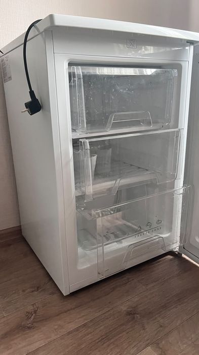 Продам морозильник