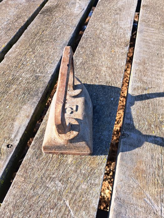 Стара  ръчна ютия