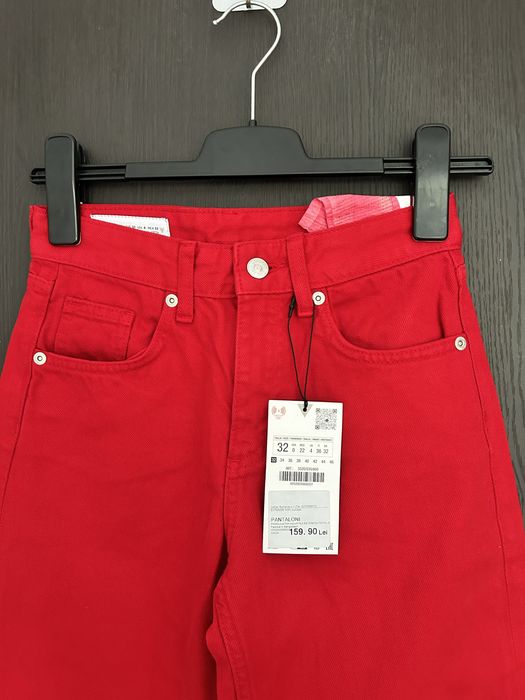 Blugi Zara roșii