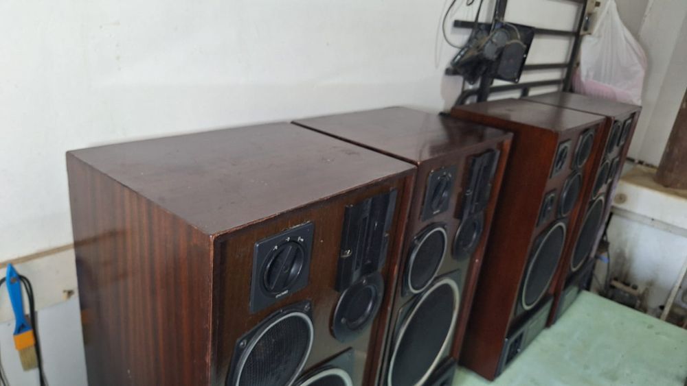 Продается Колонки S 90