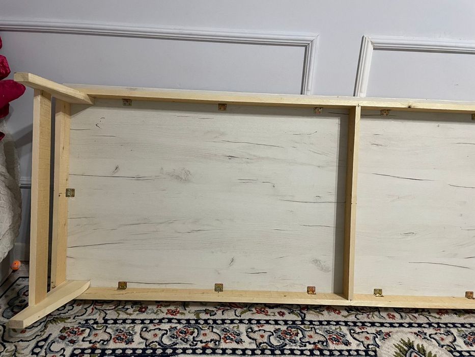 Новый стол качественный